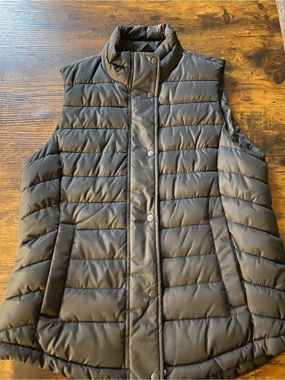 GAP Women’s Black Quilted Puffer Vest